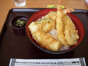 天麺 名古屋喰堂で天丼を食べてみました
