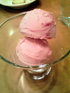 苺アイスクリーム