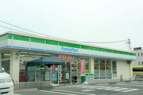 ファミリーマート早田栄町店の写真