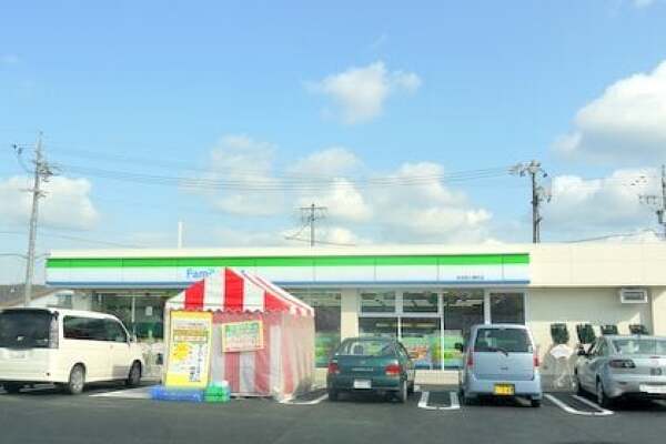 ファミリーマート多治見小泉町店の写真