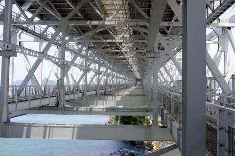 大鳴門橋の下側の写真