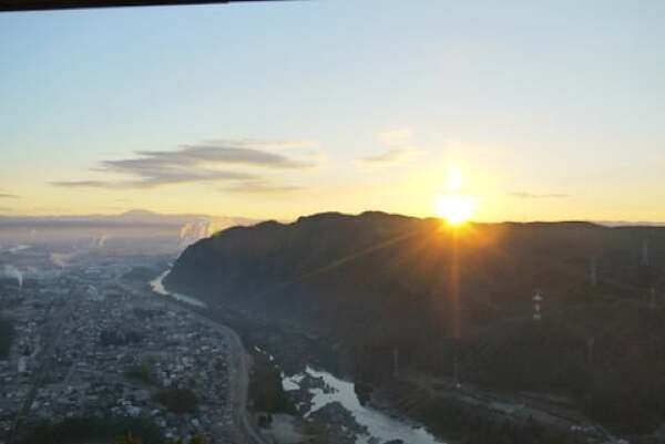猿啄城展望台からの日の出の写真
