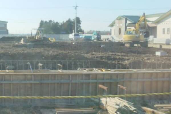 クスリのアオキ西郷店の建設中の写真