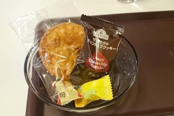 イオンモール和歌山のイオンラウンジのお菓子の写真
