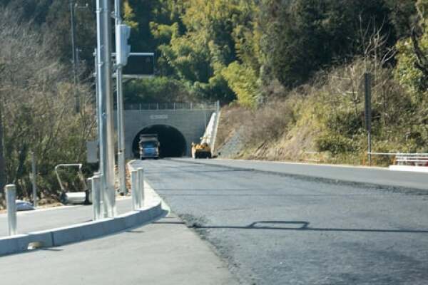 小島山トンネルの写真
