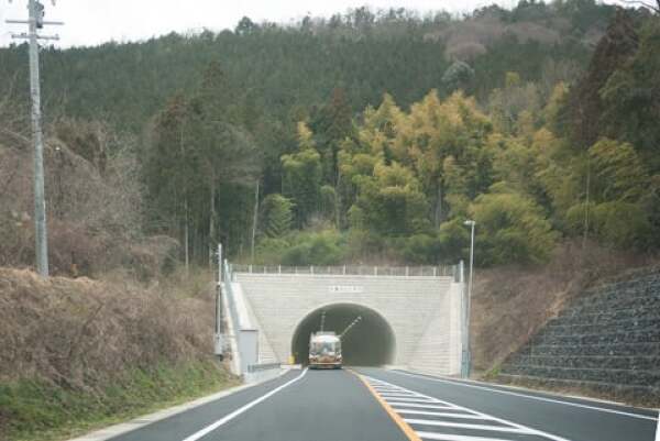 小島山トンネルの写真