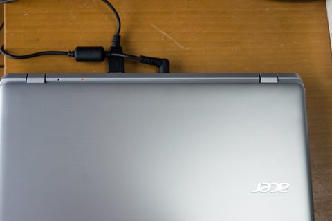 Acer Aspire E11の接続状況の写真