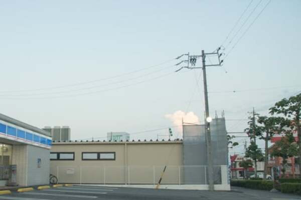 フェルナ岡崎井ノ口新町店の反対側の写真