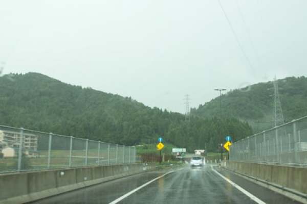 中部縦貫道区間の福井市からの写真