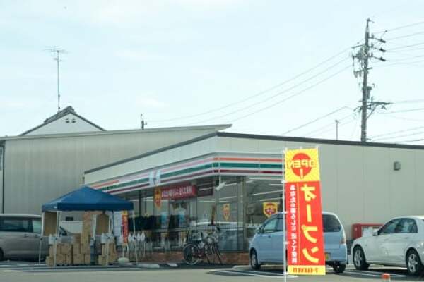 セブンイレブン岐阜西中島店の写真