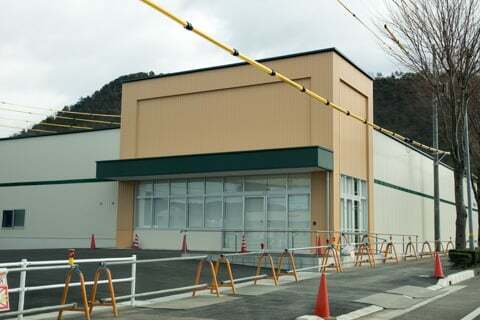 美濃市のＶドラッグ松森店は3月上旬オープン予定にてもうすぐ完成です