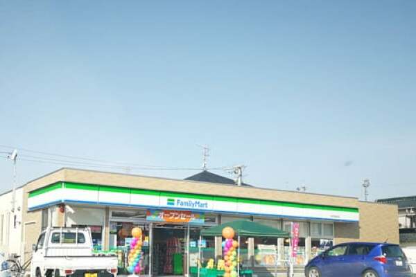ファミリーマート神戸町横井店の写真
