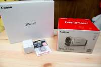 モニター販売安さに衝動買い！キャノンのビデオカメラ iVIS HF R800を買...