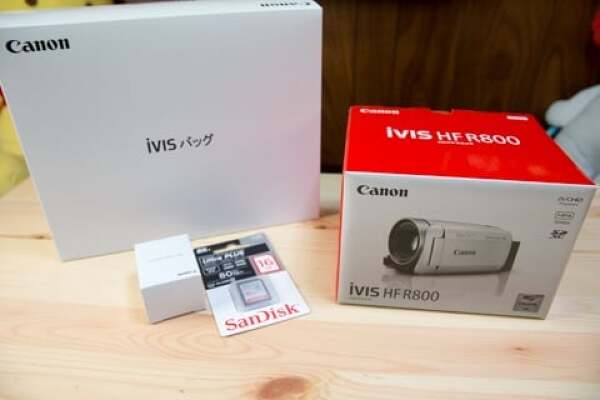 キャノン iVIS HF R800の写真