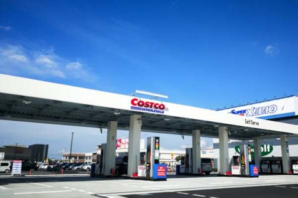 コストコのガソリンスタンドの写真