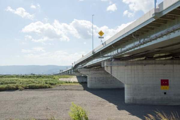 牧田川と東海環状自動車道の写真