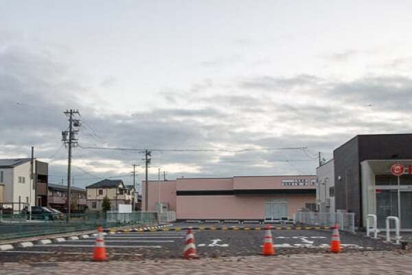 クスリのアオキ宝町店の別の駐車場の写真