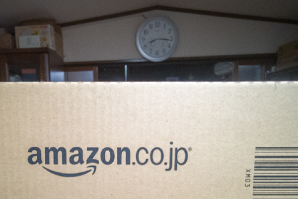 Amazonの箱の写真