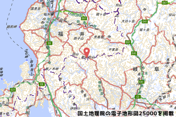 岐阜県と福井県を結ぶ国道の写真
