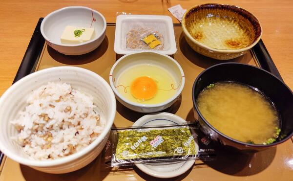 納豆朝食の写真