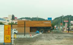 スターバックスコーヒー関倉知店は4月18日オープン予定でもうすぐ完成です