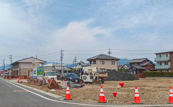 造成工事が終わっており予定地は田んぼから砂利の土地へ(ゲンキー大垣楽田店の予定地の様子撮影)