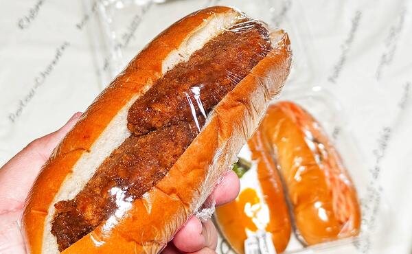 クスリのアオキで売っている3種類のコッペパン(2025年6月撮影)