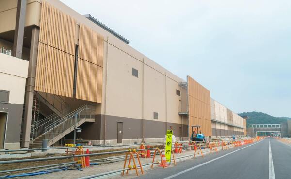 三井アウトレットパーク岡崎の外観(2025年7月撮影)