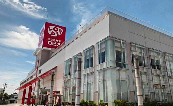 ロピア尾張旭店の出店しているシーナシーナ尾張旭(2025年6月撮影)