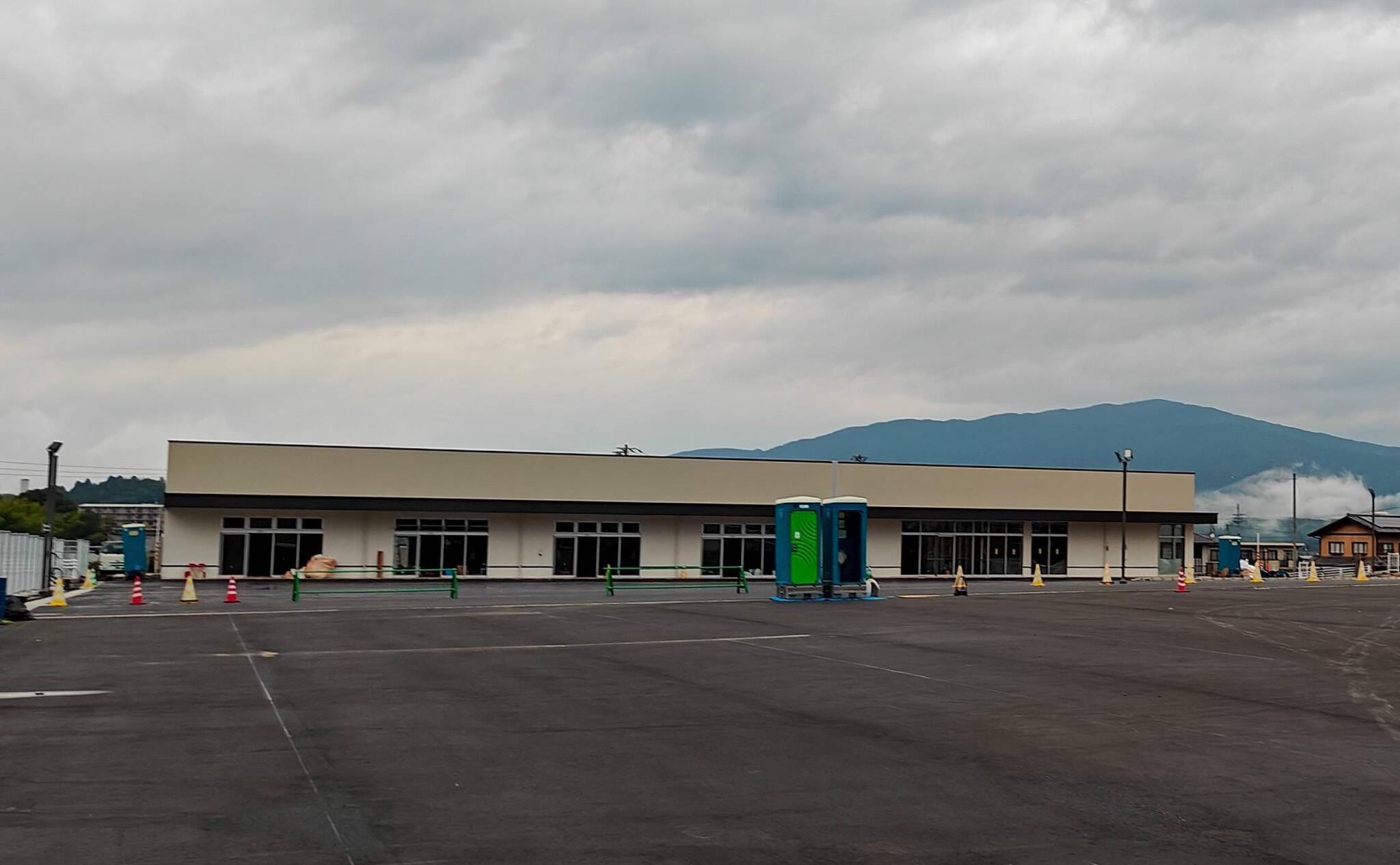 ライフガーデン中津川店のテナントゾーン（2025年8月に筆者が現地で撮影）