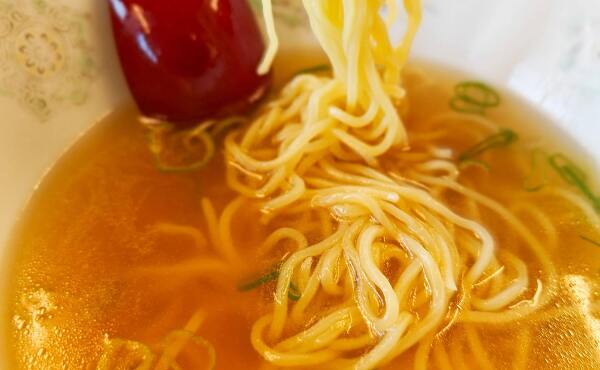 ハマグリラーメンの麺(2025年8月撮影)