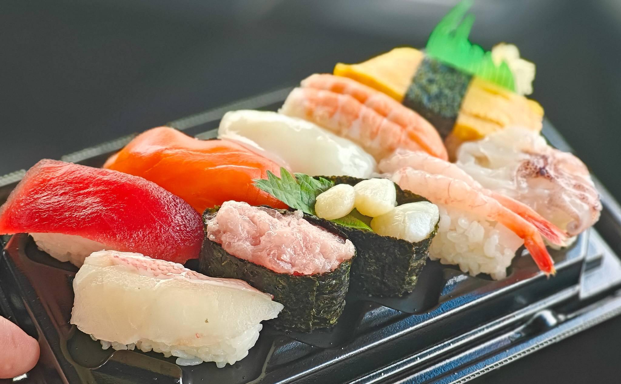 味わいにぎり寿司　1パック（2025年10月撮影）