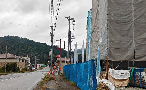 ゲンキー神岡店の店舗前の風景(2025年10月撮影)