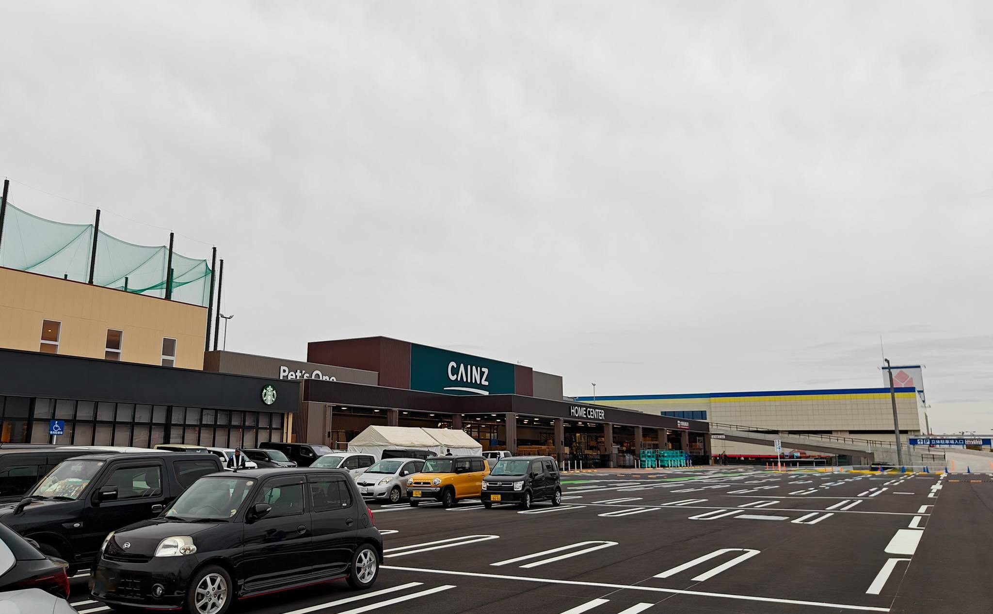 レイクウェル堅田店の全体の外観（2025年10月撮影）