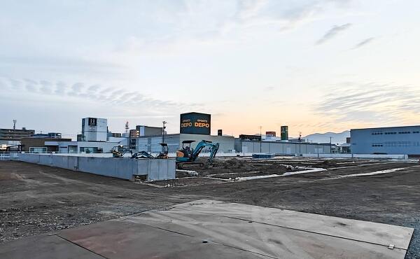 バロー福井大和田店予定地周辺にはエルパなどの商業施設が集まるエリア(2025年9月撮影)