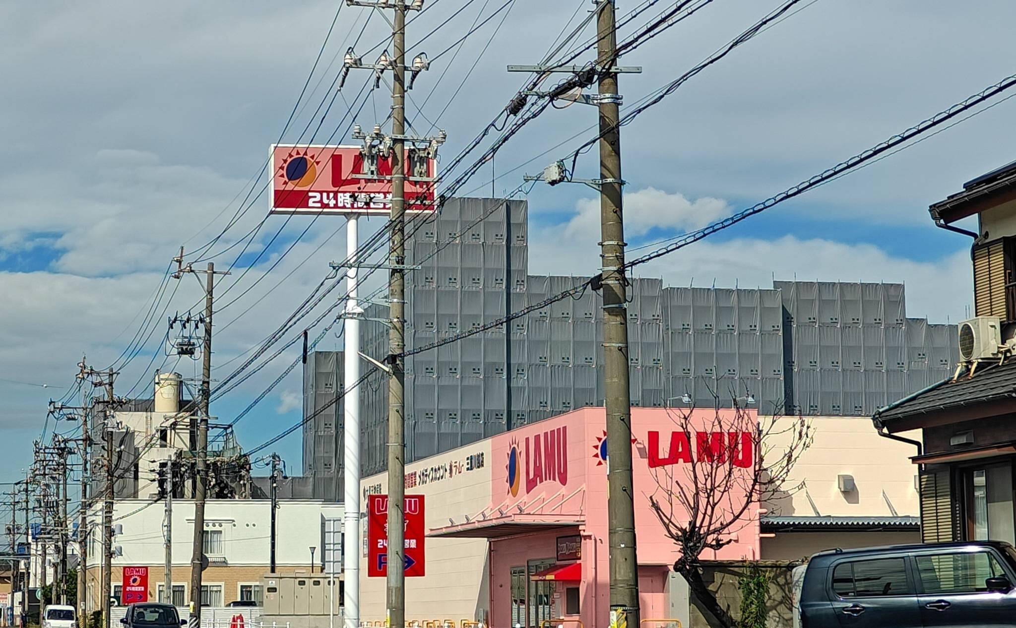 【現地レポ】ラ・ムー三重川越店が11月20日(木)オープン！24時間営業、駐車場、100円たこ焼き「パクパク」の様子を速報。