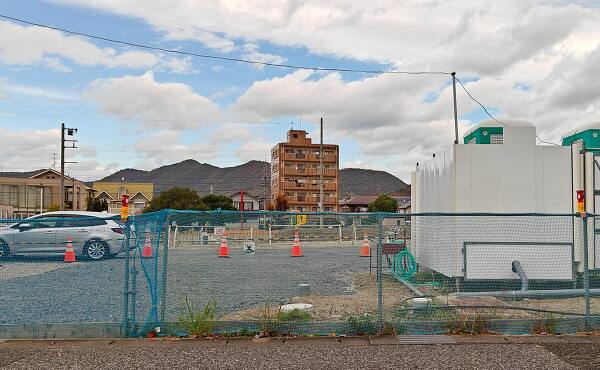 コスモス鷺山新町店の工事中の様子(2025年11月撮影)