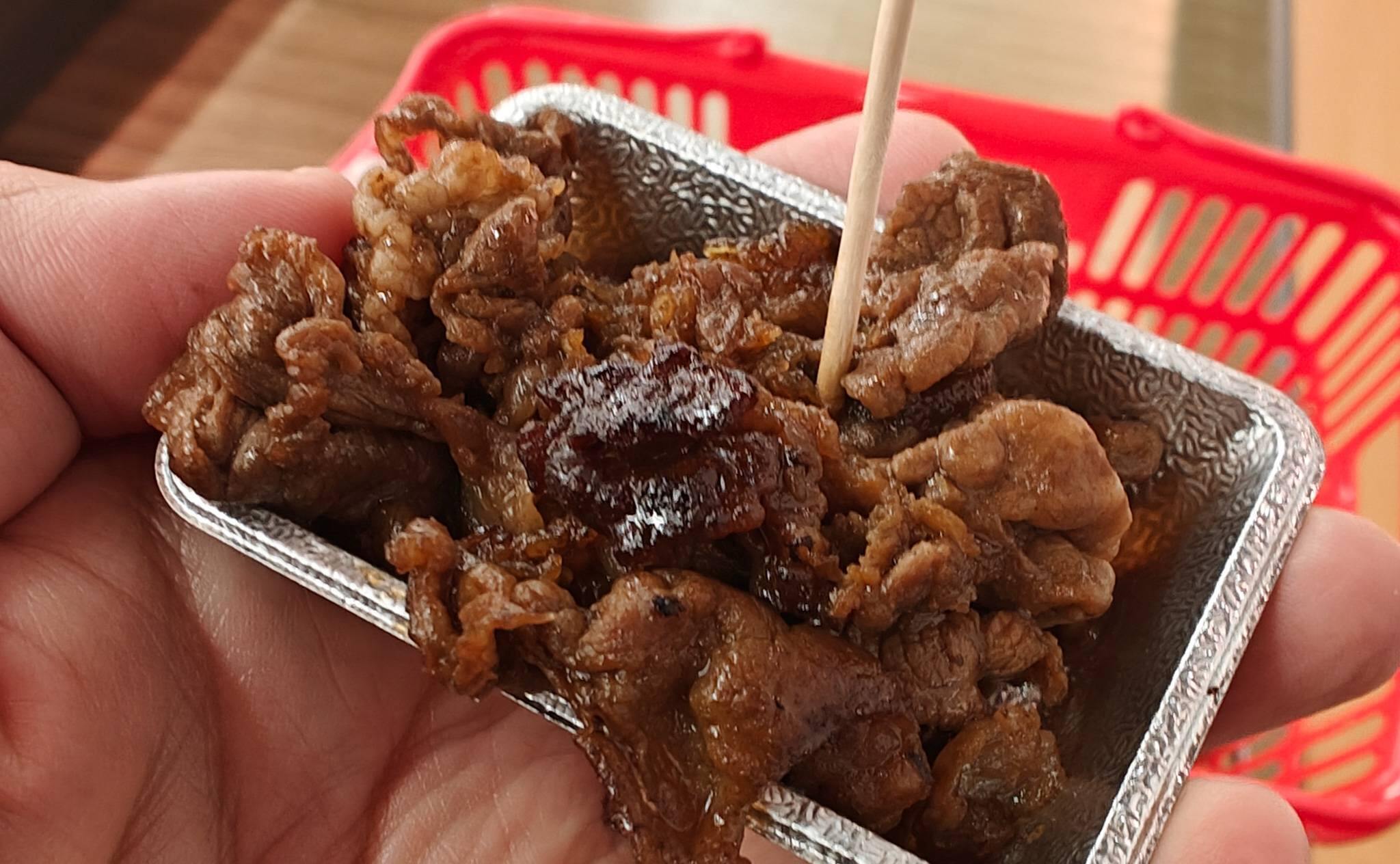 ロピア名鉄一宮店の試食の山盛り（2025年11月撮影）