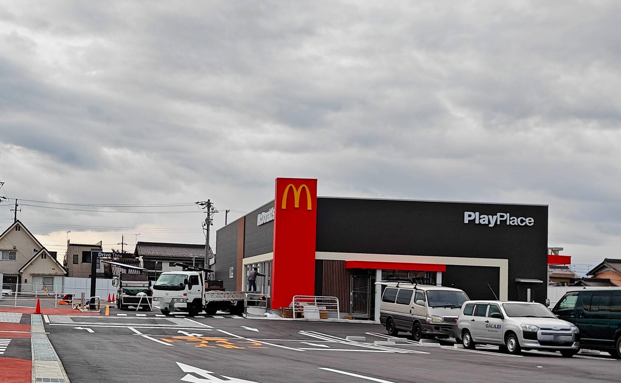 マクドナルド本巣五反田店の店舗外観（2025年11月撮影）