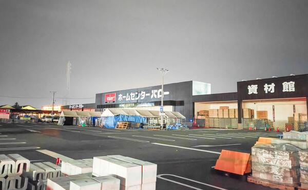 開店前で慌ただしいホームセンターバロー豊橋神野店の様子(2025年12月撮影)