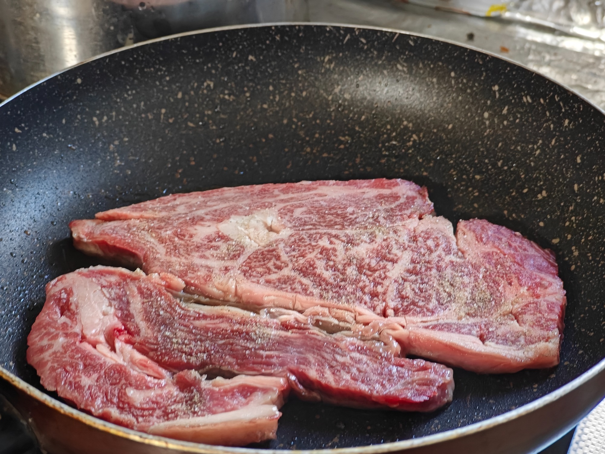 ステーキの焼ける！の画像