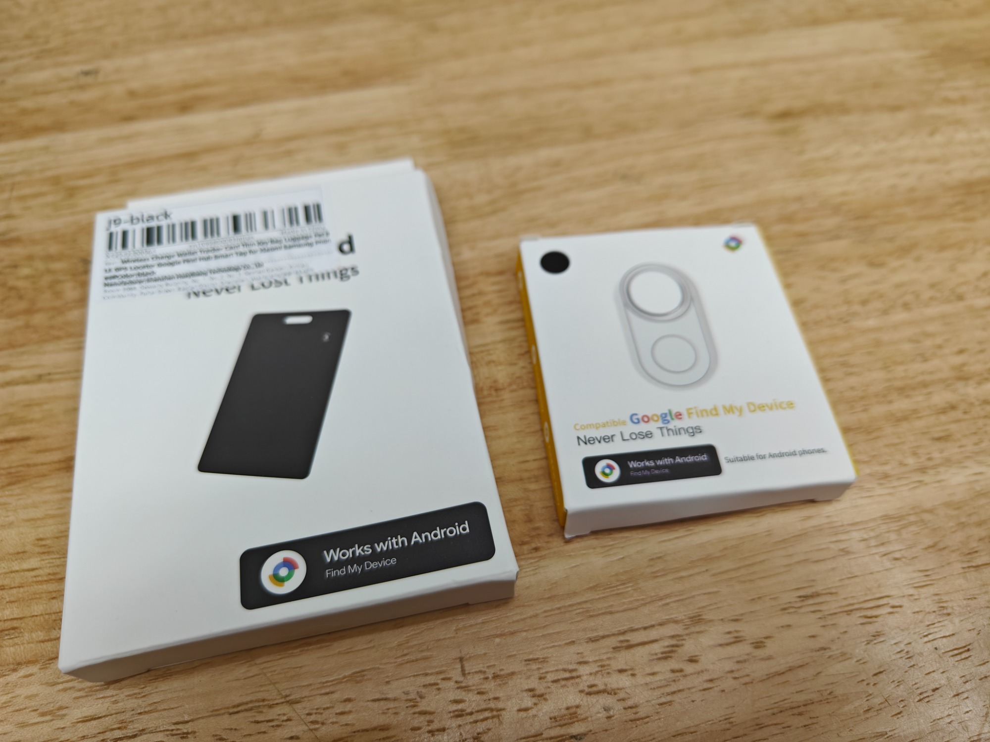 アップルのエアータグ？のライバルの画像