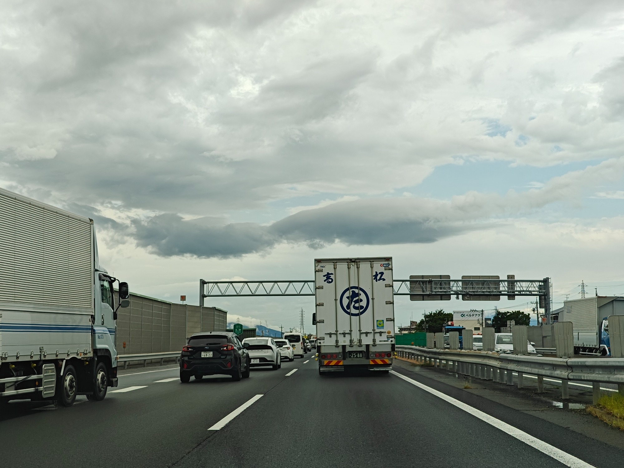 名神高速道路の上り側！の画像