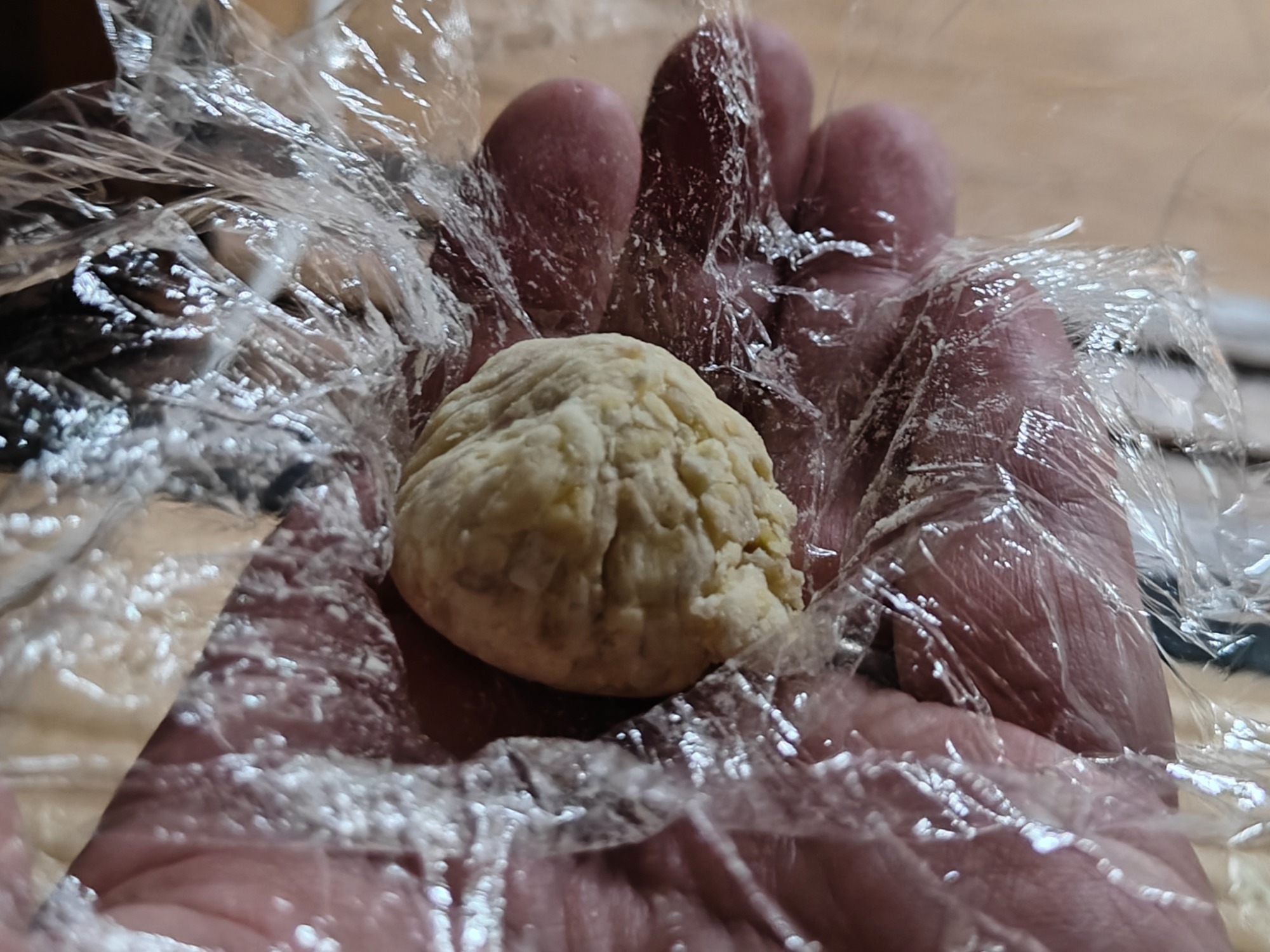 学校で採れた栗。の画像