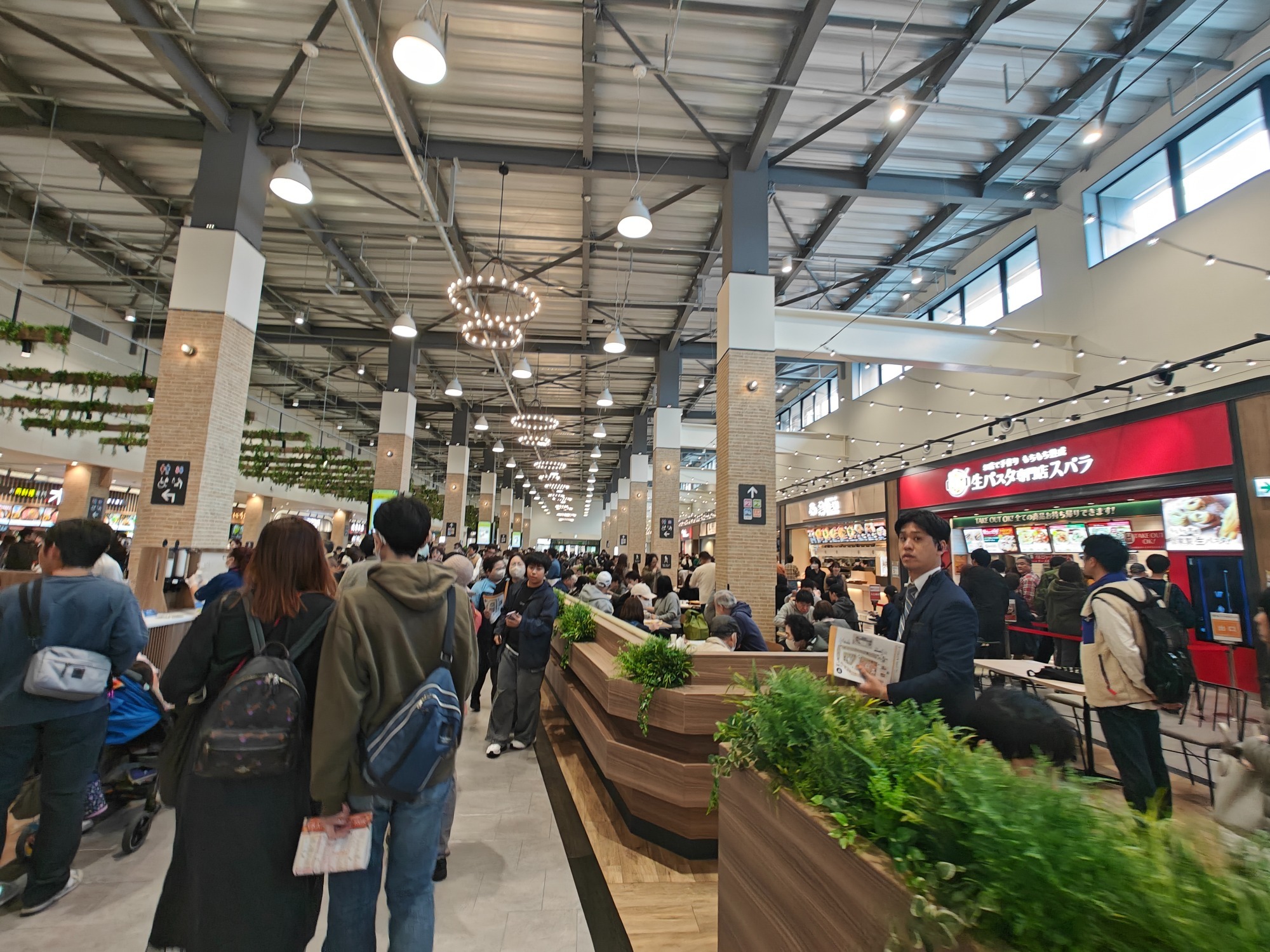 フードコートはギブアップしますの画像